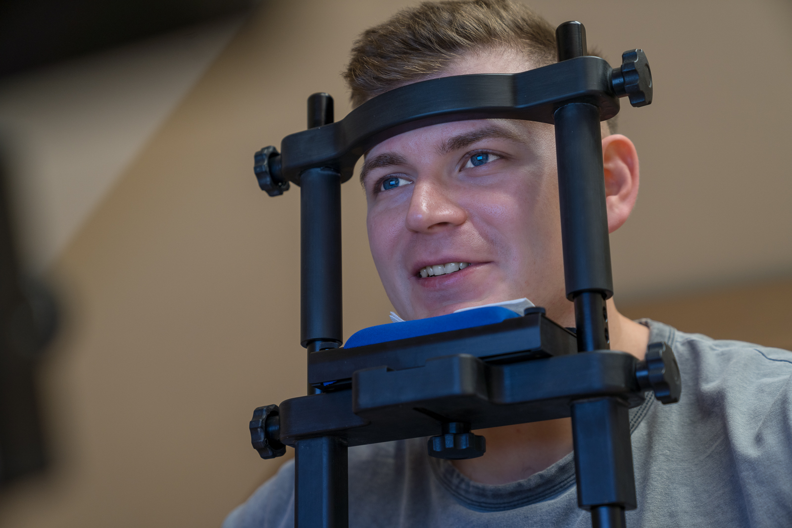 Uczestnik eye-trackingu